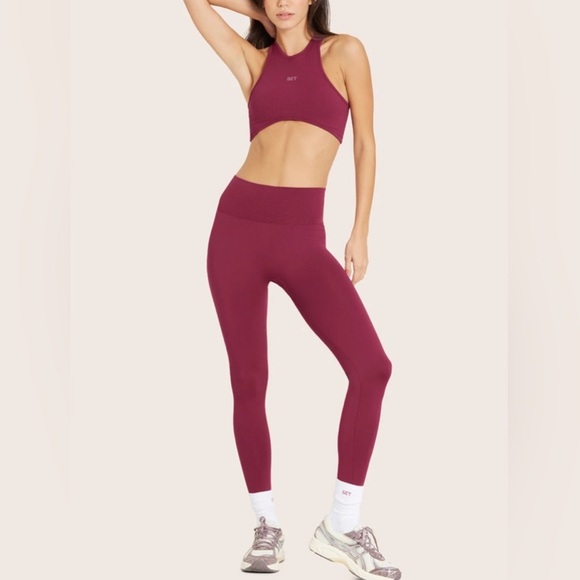 Set Active Berry Sculpt Flex Set - Bra and Leggings